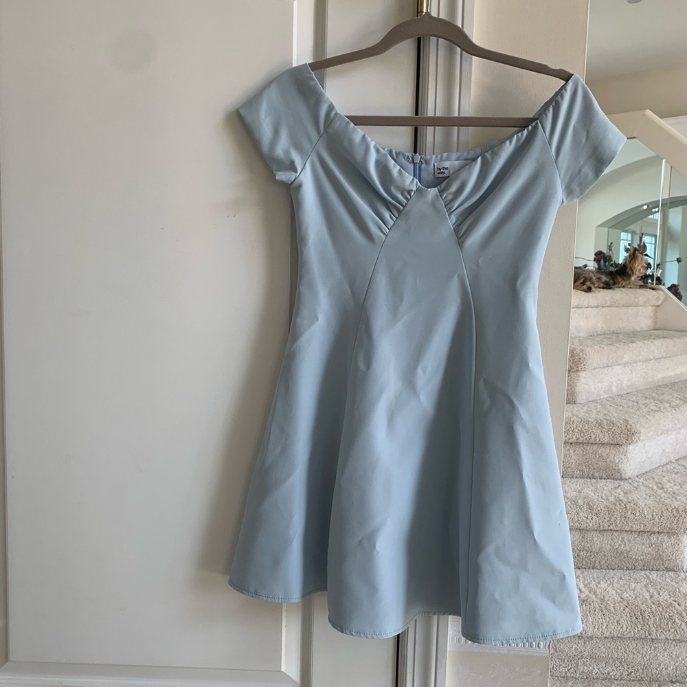 By the way-revolve off the shoulder dress Sz-S - Picture 4 of 6